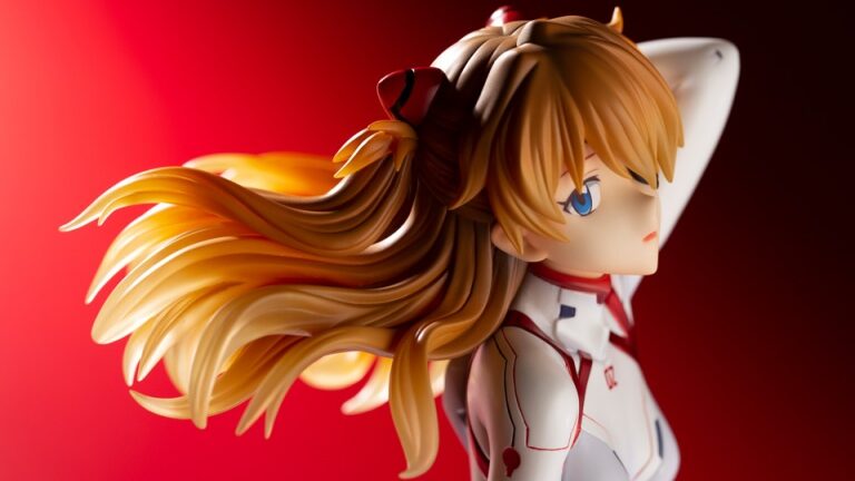Evangelion Asuka White Plugsuit Figure